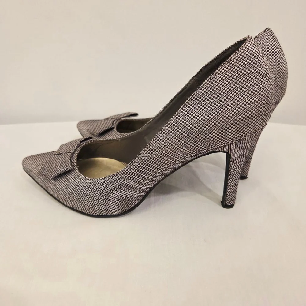 Ann Marino Tuxedo Bowtie Vintage Pumps Size 8.5